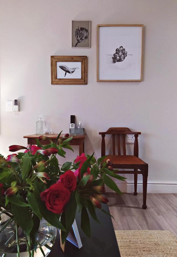 Apartment At Hermanus Waterfront エクステリア 写真