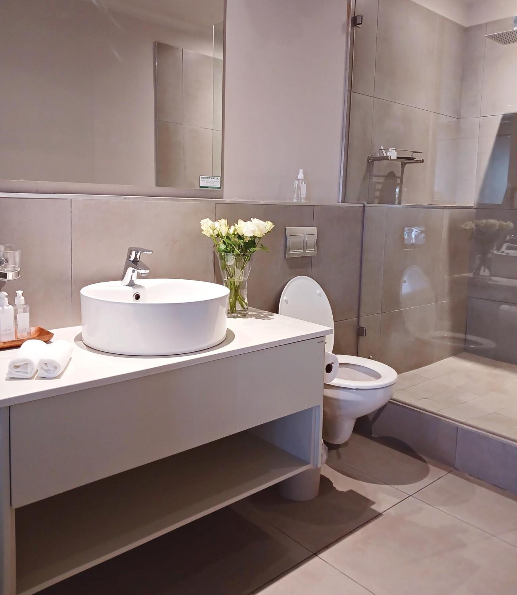 Apartment At Hermanus Waterfront エクステリア 写真